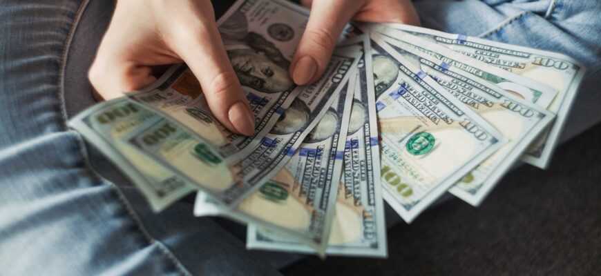 fan of 100 U.S. dollar banknotes